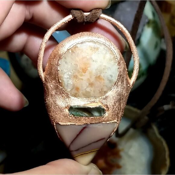 'Vixen' Sunstone, Mookaite, Quartz & Agate Amulet - Picture 3 of 5